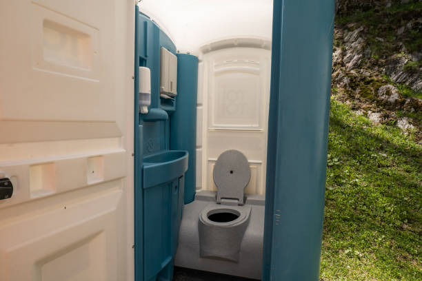 Portable Toilet Options We Offer in Lamoni, IA